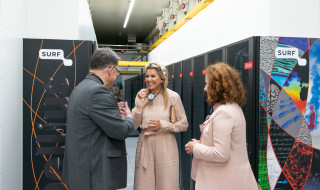 Koningin Máxima opent supercomputer voor Nederlandse wetenschap