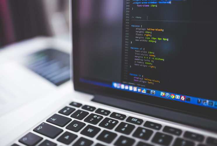 Laptopscherm met code