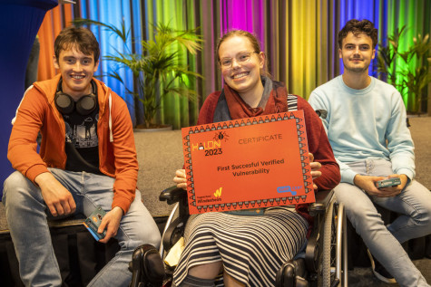 3 mensen winnen certificaat