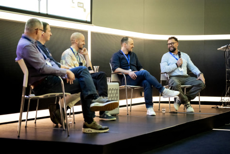 Paneldiscussion at the stage of ACUD