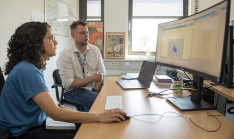 Samenwerken achter een computer