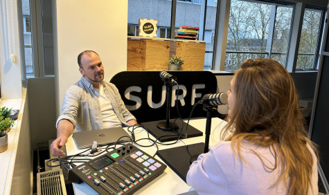 podcastopname in de SURFstudio met Nicholas Renaud en Sanne Koenen