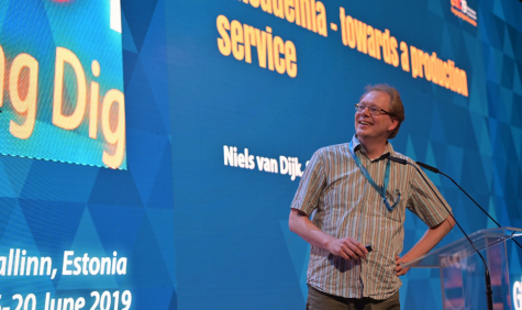 Niels van Dijk als presentator
