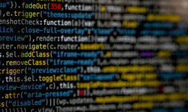 Code op een computerscherm