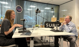 podcastopname in de SURFstudio met Sanne Koenen en Bert Hubert