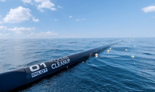 afbeelding van de ocean clean up in gebruik
