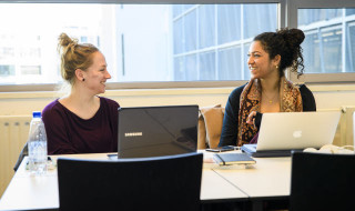 Studenten aan het werken