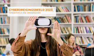 Cover Cyberdreigingsbeeld 2023 studente met VR-bril