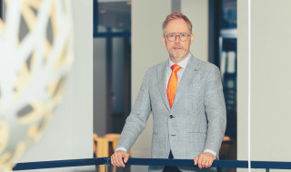 Portret van Hotelschool The Hague bestuurder Jos Vranken