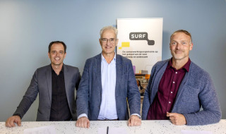 Van links naar rechts Bas de Gier (CFO, DTX), Hans Louwhoff (COO, Lid RvB SURF) & Dennis de Hoog (CTO, DEFION Security). Foto gemaakt door de Beeldredaktie