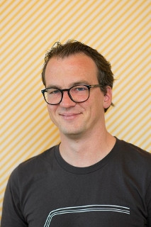Damian Trilling portret