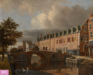 De Kloveniersburgwal met het Bushuis