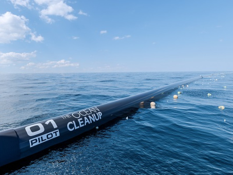 afbeelding van de ocean clean up in gebruik