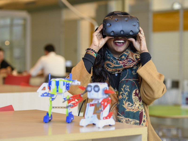Studente met VR bril