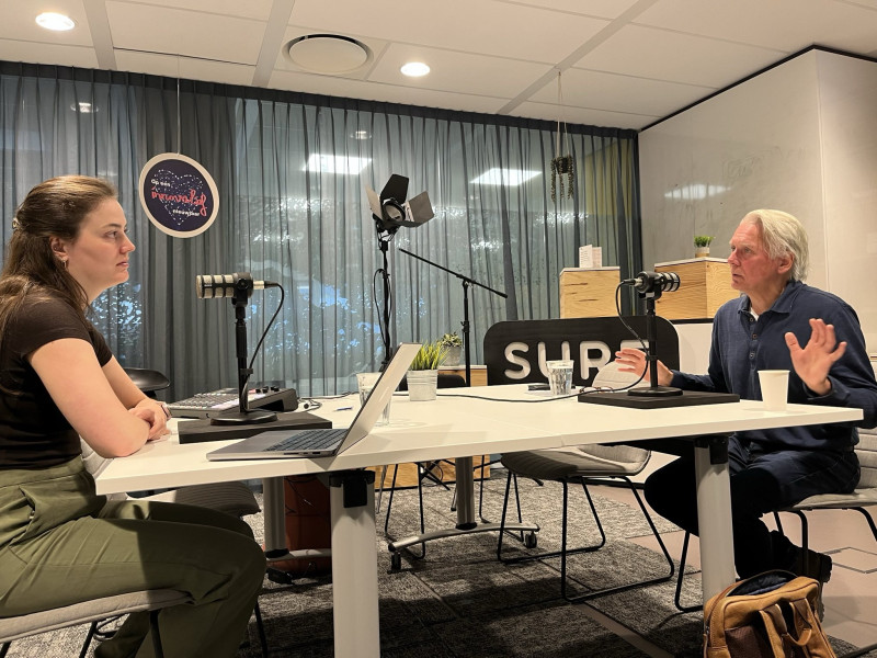 podcastopname in de SURFstudio met Eva van Dam en Jan Haarhuis