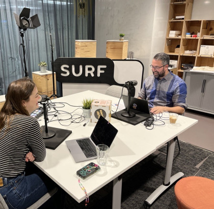 podcastopname in de SURFstudio met Eva van Dam en Wladimir Mufty