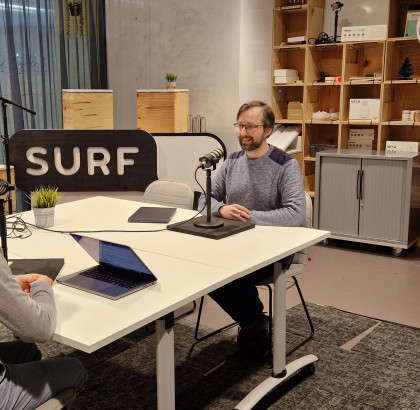 podcastopname in de SURFstudio met Niels Weijers en Wojciech Kozlowski